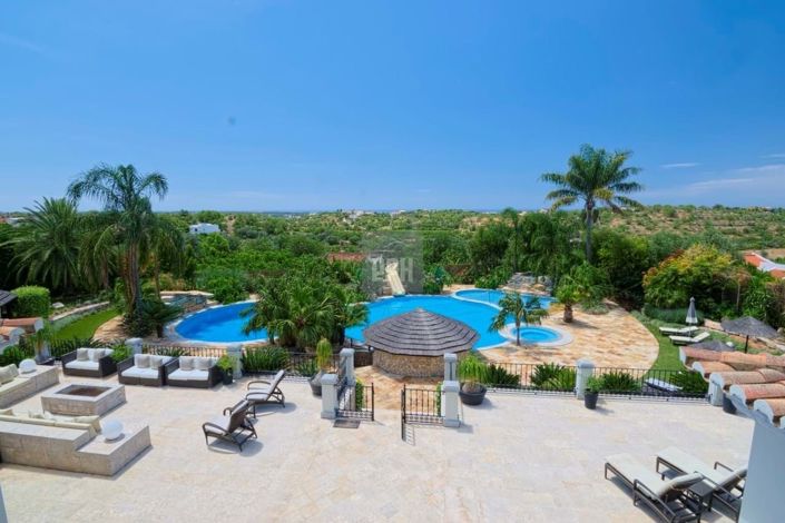 Image No.10-6 Bed Villa for sale