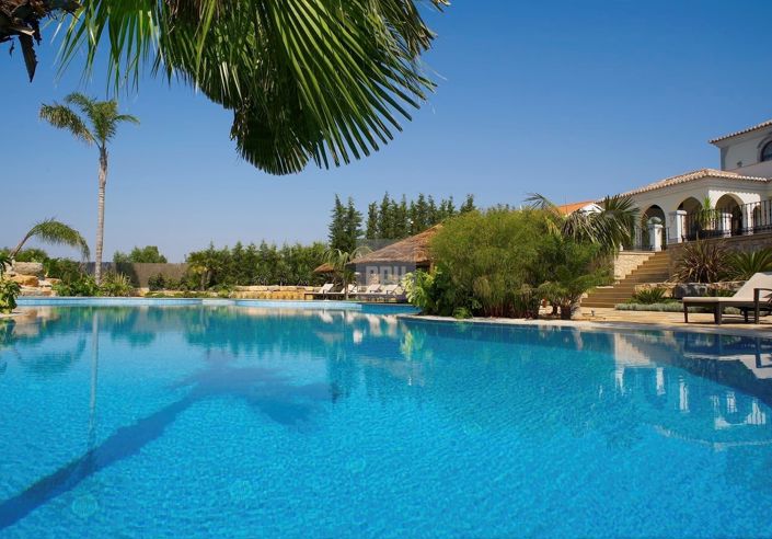 Image No.12-6 Bed Villa for sale