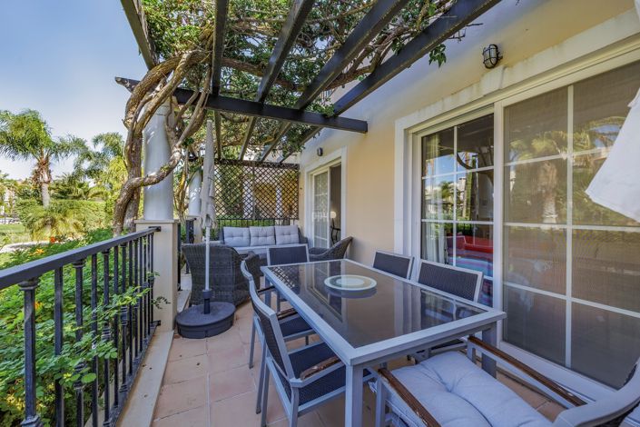 Image No.17-4 Bed Townhouse for sale