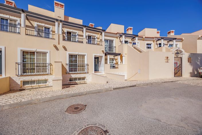 Image No.46-4 Bed Townhouse for sale