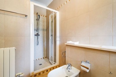 2344-356129-f99b9e343b07b1ea73851c331dc41644a