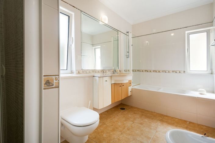 Image No.23-4 Bed Villa for sale