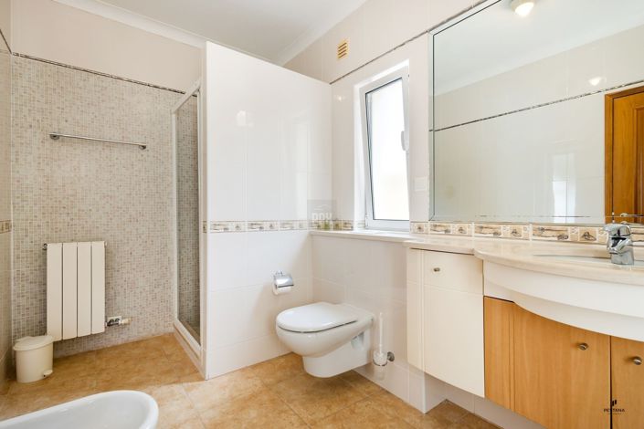 Image No.26-4 Bed Villa for sale