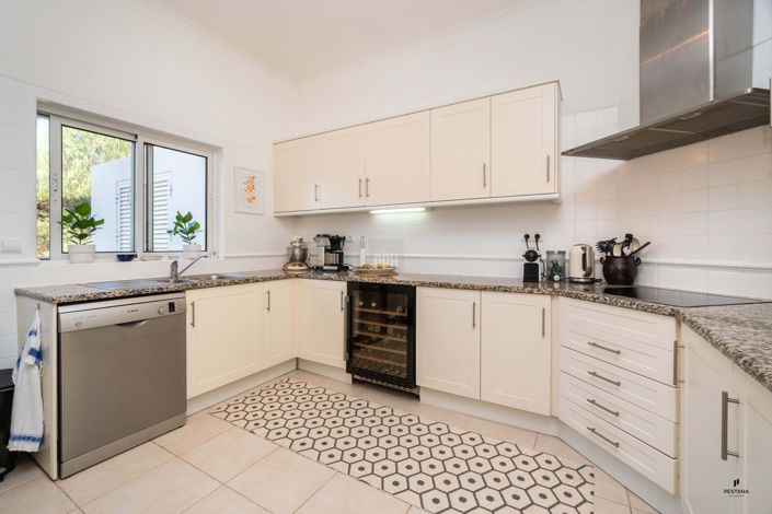 Image No.12-3 Bed Villa for sale