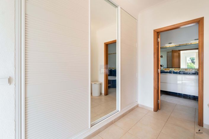 Image No.19-3 Bed Villa for sale