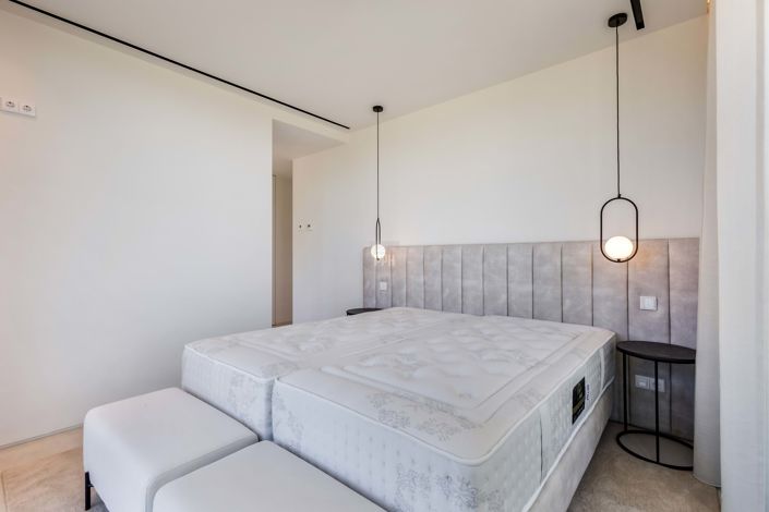 Image No.20-3 Bed Apartment for sale