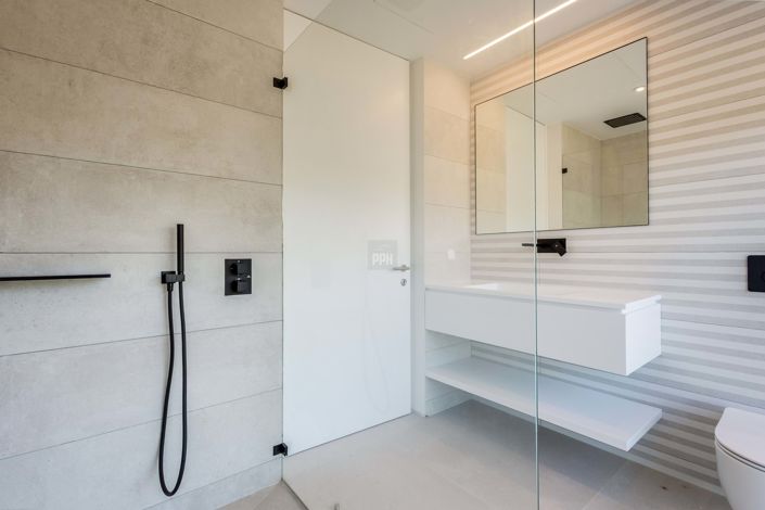 Image No.22-3 Bed Apartment for sale