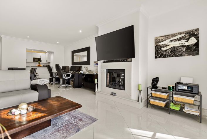 Image No.21-4 Bed Townhouse for sale