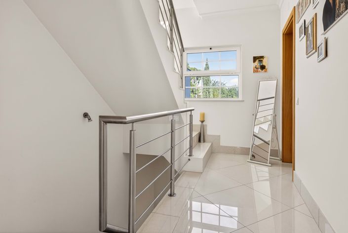 Image No.32-4 Bed Townhouse for sale