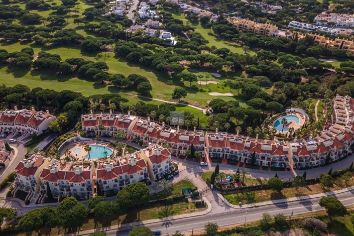 Image No.4-4 Bed Townhouse for sale