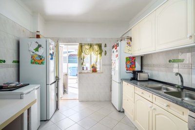 2344-366052-f99b9e343b07b1ea73851c331dc41644a