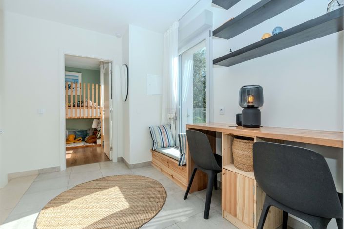 Image No.10-3 Bed Townhouse for sale