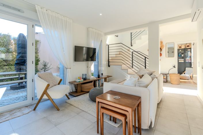 Image No.14-3 Bed Townhouse for sale