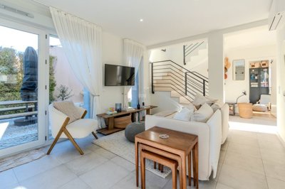 2344-370028-f99b9e343b07b1ea73851c331dc41644a