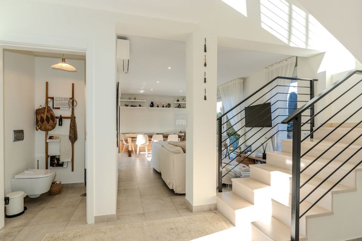 Image No.17-3 Bed Townhouse for sale