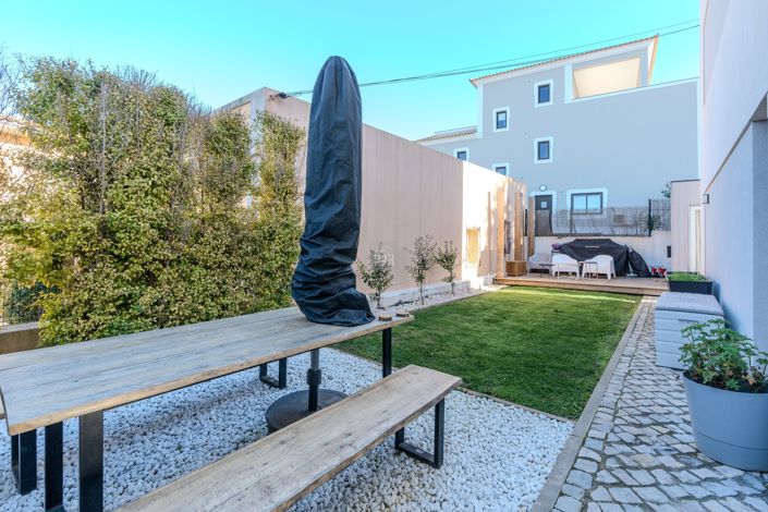 Image No.21-3 Bed Townhouse for sale