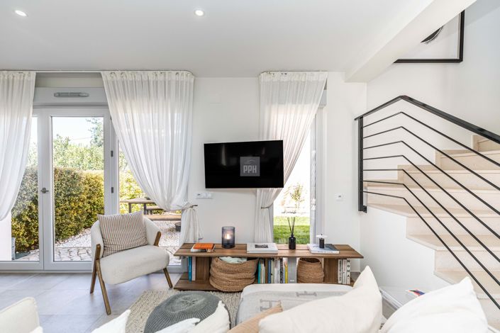 Image No.31-3 Bed Townhouse for sale