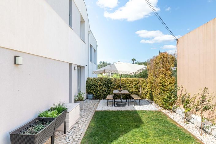 Image No.37-3 Bed Townhouse for sale