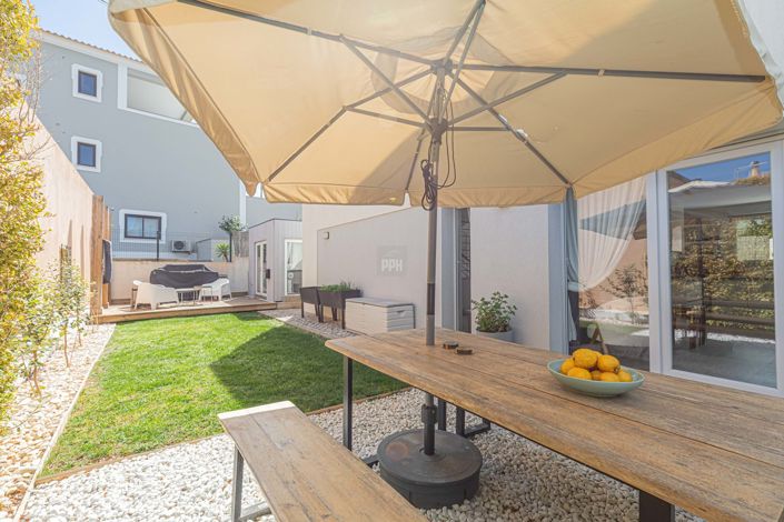 Image No.40-3 Bed Townhouse for sale