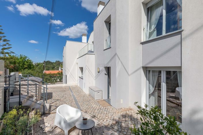 Image No.44-3 Bed Townhouse for sale