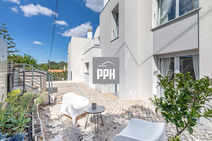 Image No.45-3 Bed Townhouse for sale