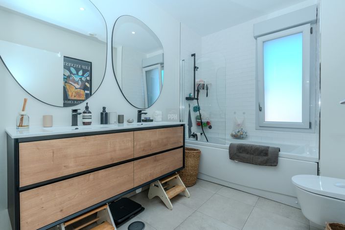 Image No.9-3 Bed Townhouse for sale