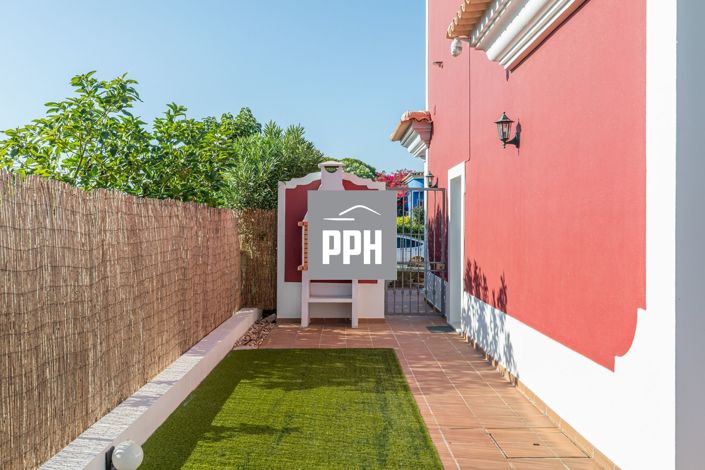 Image No.17-5 Bed Villa for sale
