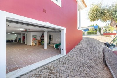 2344-371059-f99b9e343b07b1ea73851c331dc41644a