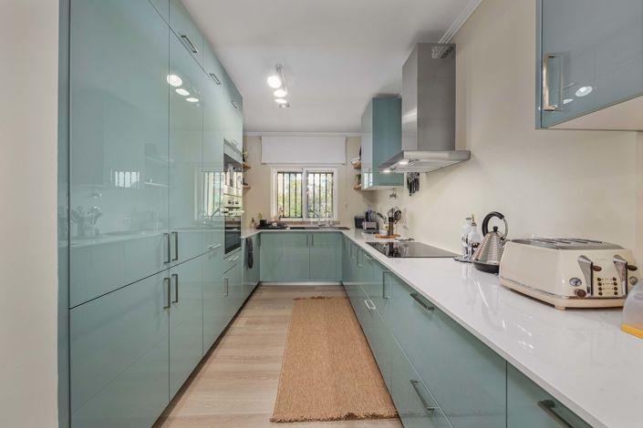 Image No.17-3 Bed Apartment for sale