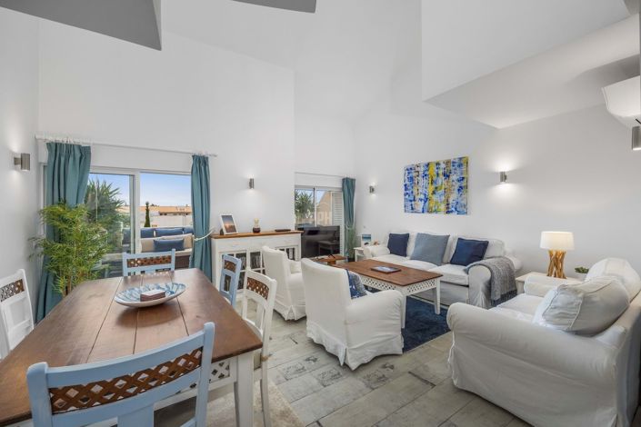 Image No.18-2 Bed Apartment for sale