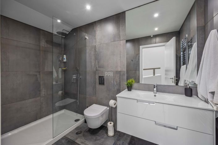 Image No.26-2 Bed Apartment for sale