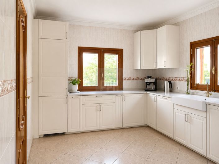 Image No.3-4 Bed Villa for sale