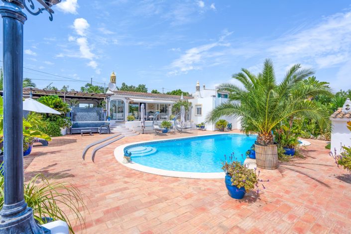 Image No.22-2 Bed Semi-Detached for sale