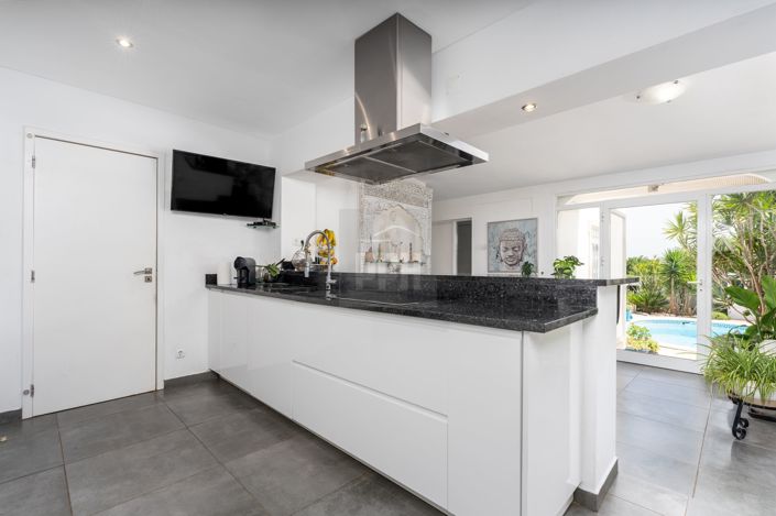 Image No.3-2 Bed Semi-Detached for sale