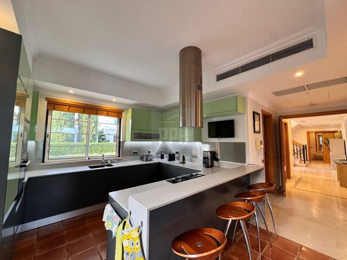 Image No.14-4 Bed Apartment for sale