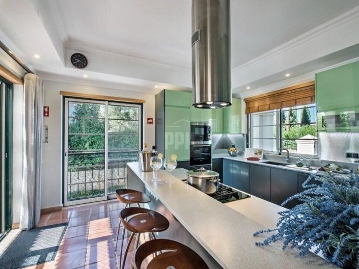 Image No.15-4 Bed Apartment for sale