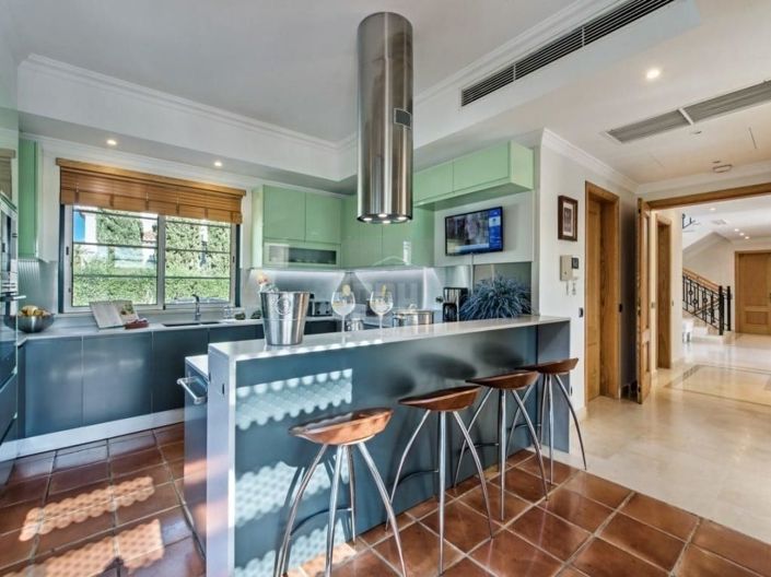 Image No.16-4 Bed Apartment for sale