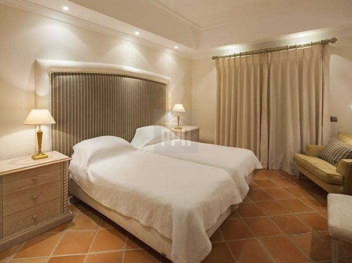 Image No.18-4 Bed Apartment for sale