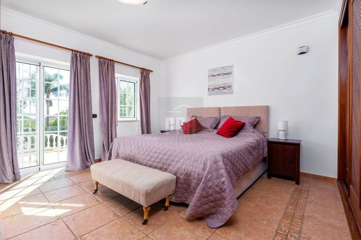 Image No.19-5 Bed Villa for sale