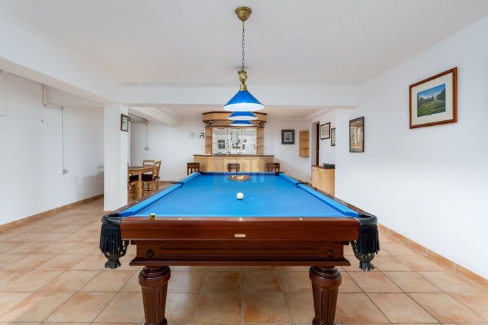 Image No.40-5 Bed Villa for sale