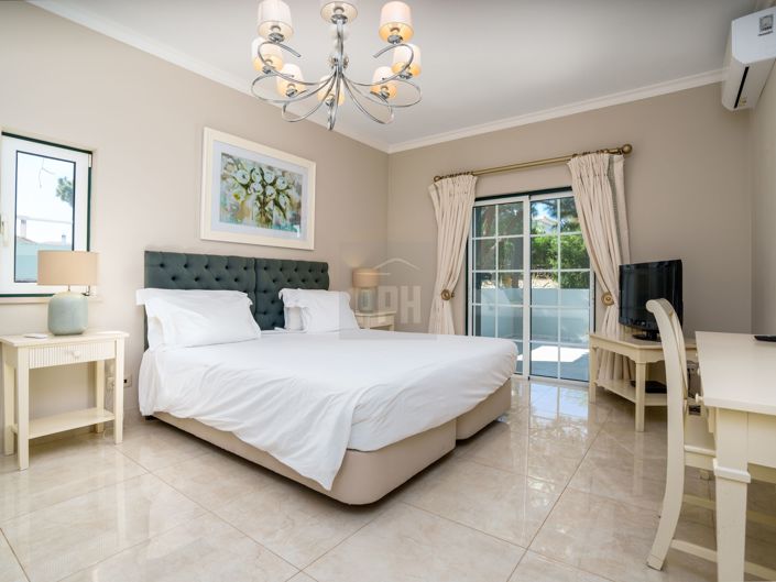 Image No.21-4 Bed Villa for sale