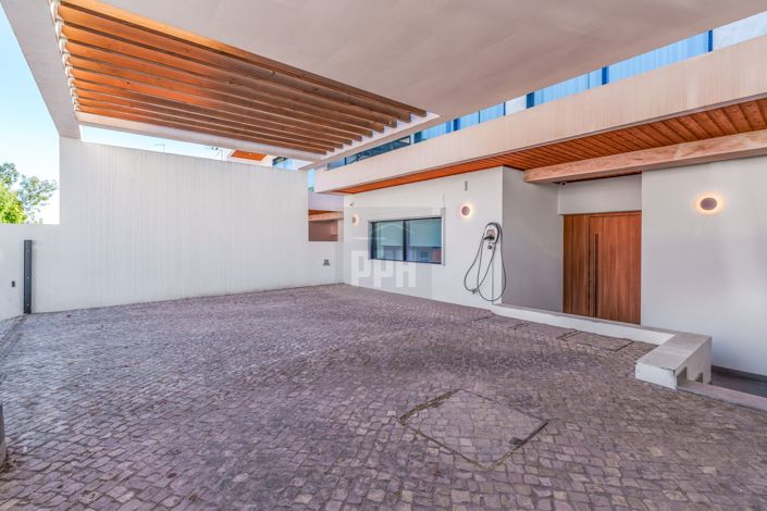 Image No.29-3 Bed Townhouse for sale