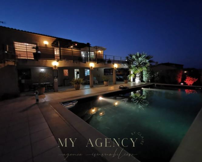 Image No.6-8 Bed Property for sale