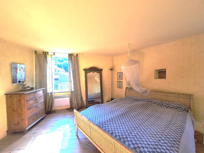 Image No.7-4 Bed Village House for sale