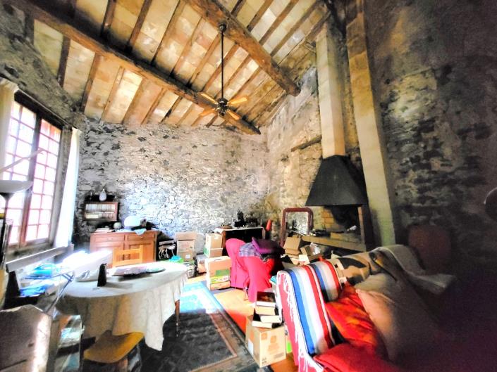 Image No.24-3 Bed Village House for sale