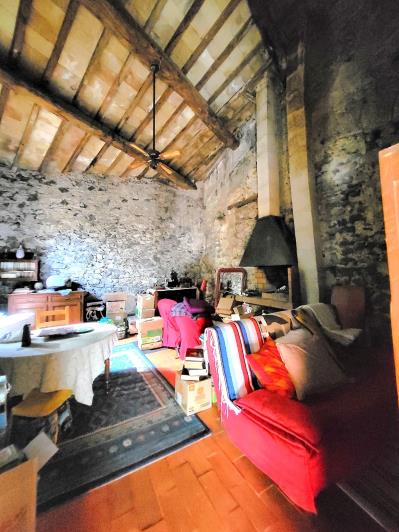 Image No.26-3 Bed Village House for sale