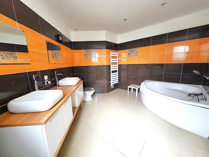 Image No.14-3 Bed Villa for sale