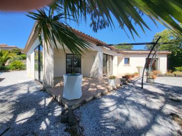 1 - Caux, Villa