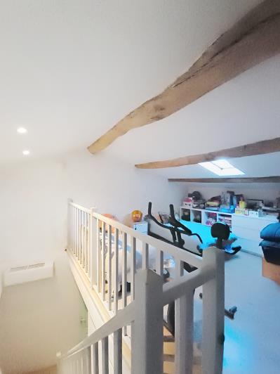 Image No.10-1 Bed House for sale