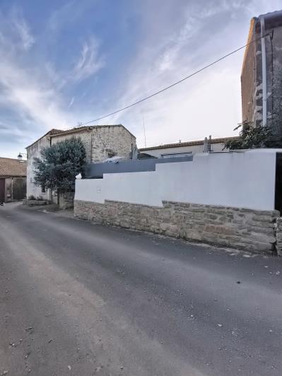 Image No.12-1 Bed House for sale